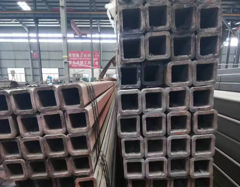 祥云无缝方管裂缝